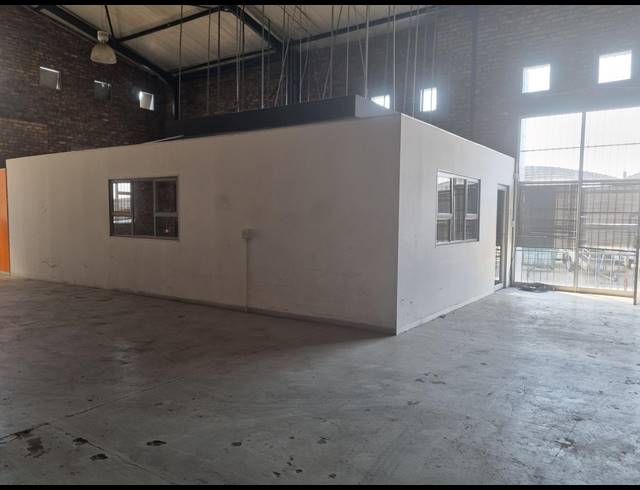 600M² WAREHOUSE TO LET IN VINTONIA